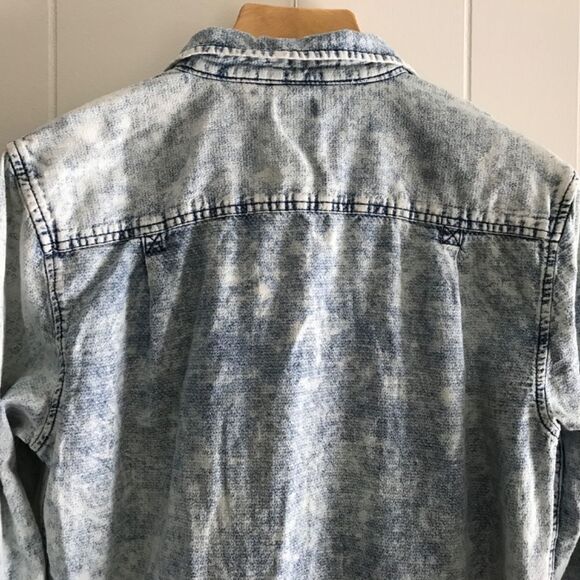 Buffalo Washed Denim Button down (M) - Picture 8 of 11